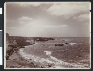 View of a rocky coastline along the ocean in La Jolla, ca.1910