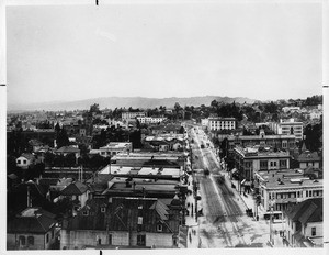 Panoramic view of downtown Los Angeles looking west on 7th Street from Broadway, 1907