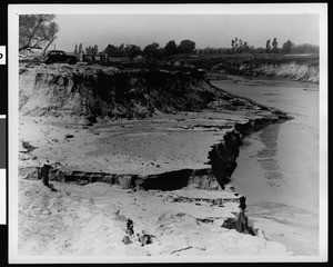 Flood-damaged banks, 1938