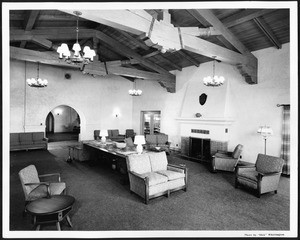 Interior view of the main lounge of the main lounge of the Golf Clubhouse in Griffith Park