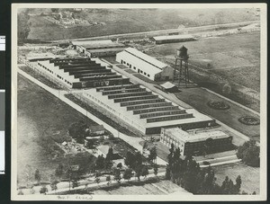 Aerial view of the Moreland Truck Company in Los Angeles, ca.1925