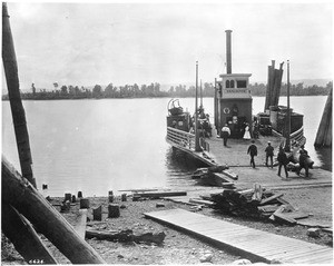 A docked Washington-Vancouver ferry, ca.1905