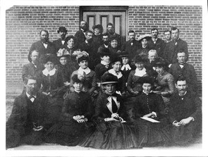 Los Angeles County Teachers Institute students and faculty, Normal School, 1884
