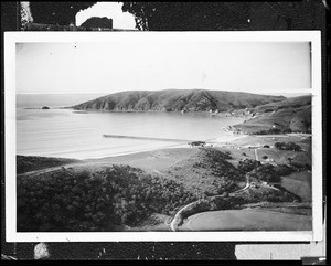 Birdseye view of Avila and Port Harford and bay from summit S.L.H.S.S., ca.1905
