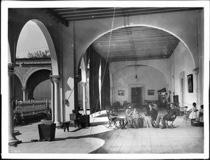 Patio of the residence of ex-governor Carral, Mexico, ca.1900