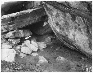 Ancient cave dwelling of Cahuilla Indians in Palm Canyon, 1904