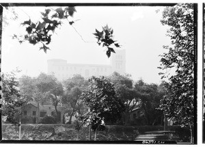 Exterior view of Southwest Museum from Sycamore Grove Park, 1929