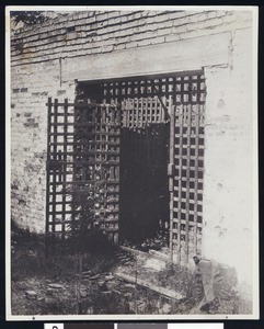 Exterior view of old jail built in the 1850's at Shasta, 1936