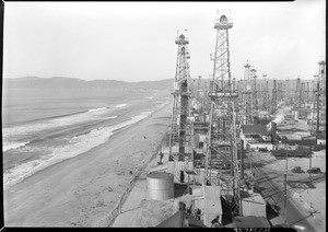 Panoramic view of the Venice oil field, looking south from near Washington Street, January 26, 1931