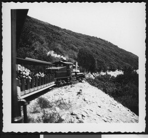 Train on the Mount Tamalpais Railroad, heading to the right, ca.1930