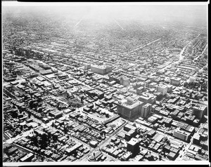 An aerial view of Los Angeles taken from a balloon, looking south from Fifth Street towards Temple Street, ca.1910