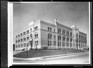 Exterior view of the physics building at the University of California at Los Angeles, October 1932