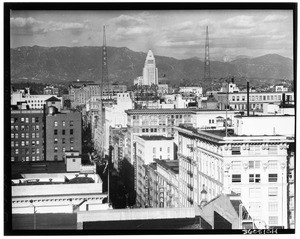 Panoramic view of downtown Los Angeles, showing radio wave towers in background, ca.1930-1939