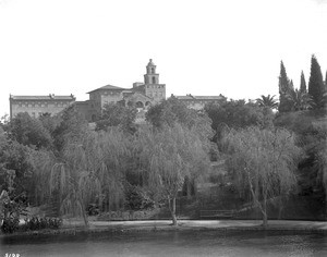 Exterior view of Santa Fe Railroad Hospital, opposite Hollenbeck Park, in Boyle Heights, Los Angeles, 1905