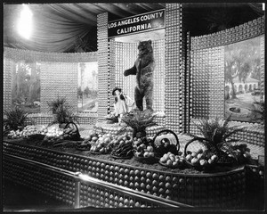 Los Angeles County citrus exhibit in Toronto, Canada, 1927