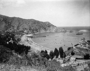 Steamship entering Avalon Harbor, ca.1910