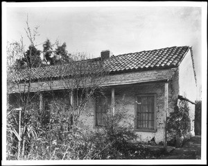 Exterior view of an adobe rancher home in Santa Clara, ca.1900