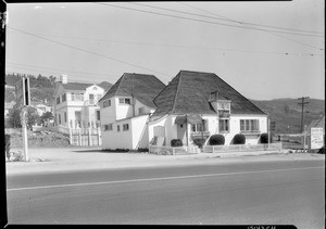 Exterior view of the Centaur Café on Sunset Boulevard in Los Angeles, ca.1935