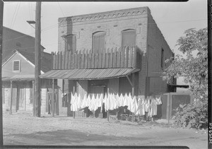 Exterior view of an unidentified building on Marchessault Street in Los Angeles's China Town, November 1, 1933