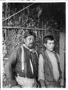 Coahuilla Indian father and son, Pala, California, ca.1905