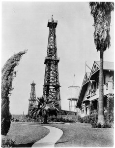 The deepest oil well on Signal Hill, Long Beach, May 1, 1928