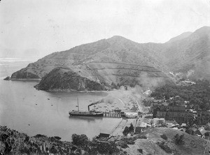 Birdseye view of Avalon Harbor, showing the steamer Hermosa II at the dock, ca.1905