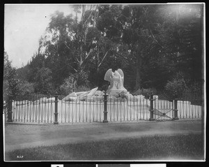 Statue of the Angel of Grief at Stanford University following the 1906 earthquake, 1906