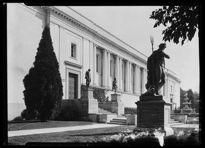 Exterior view of the Henry E. Huntington Library and Art Gallery in San Marino