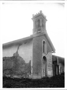 Front and side view of the Vallejo Church of Mission San Francisco Solano de Sonoma, 1904