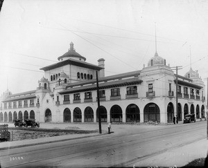 Exterior view of the Los Angeles Examiner Building, Los Angeles