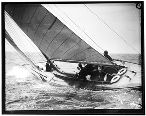 Yachting, 1935