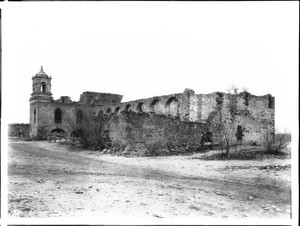 Mission San Juan (Jose) de Agueyo from the right, San Antonio, Texas, ca.1898