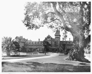 Exterior view of the Hotel Del Monte, Monterey, ca.1900-1903