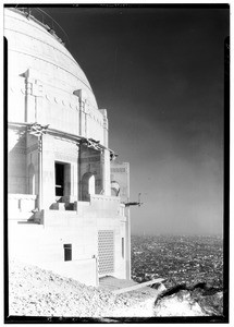 Side of the Griffith Park Planetarium with Los Angeles in the background