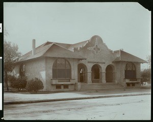 Exterior view of the Chamber of Commerce Building in Fresno, 1905