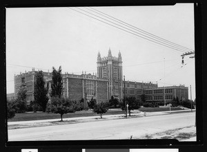 Exterior view of the third Los Angeles High School a few years after its construction on Olympic Boulevard, ca.1925-1935