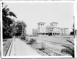 Casa Loma Hotel in Redlands, 1896