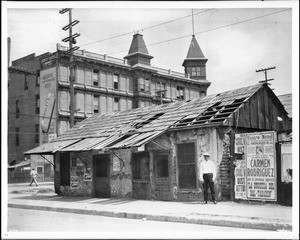 An old adobe in Sonora Town, ca.1920