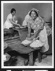 Women tortilla makers in Olvera Street, ca.1930