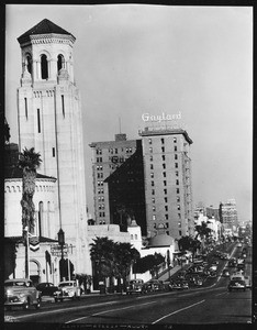 View of Wilshire Boulevard near the Ambassador Hotel, 1930-1939