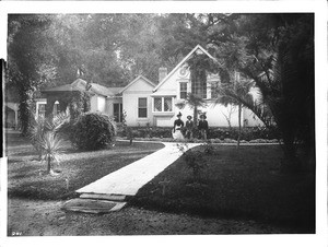 Madame Modjeska's residence, Orange, 1898