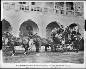 Group of coachmen leaving the Hotel Green in Pasadena for a trip in the mountains, ca.1899