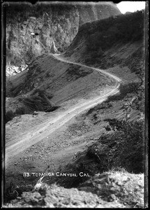 Dirt road running through Topanga Canyon, ca.1915