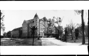 Exterior view of San Jose's Hotel Vendome