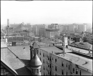 Panoramic view of Los Angeles from the corner of 4th Street and Grand Avenue on Bunker Hill, ca.1913