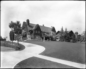 Residence of Adolphus Busch, Pasadena, 1916