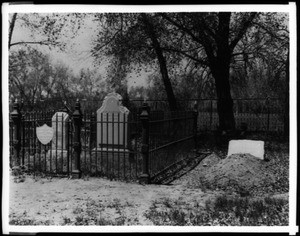 Cemetery containing the grave of trapper and wilderness guide, Kit Carson, Taos, New Mexico, 1932