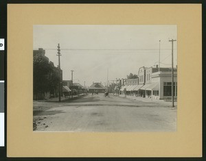 Second Avenue in Upland, ca.1905