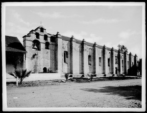 Mission San Gabriel Arcangel from south end, ca.1890