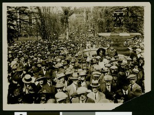 Crowd gathered in front of the Philharmonic Auditorium at Pershing Square